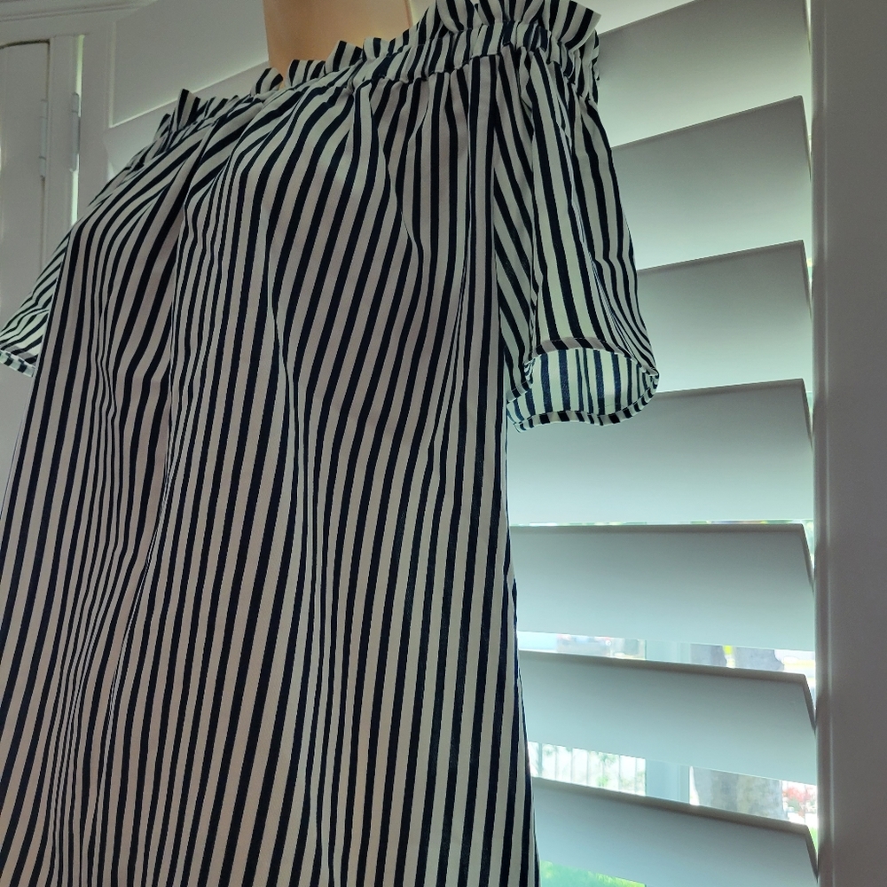 NEW Papaya Off the shoulder navy blue stripe top - Picture 3 of 4